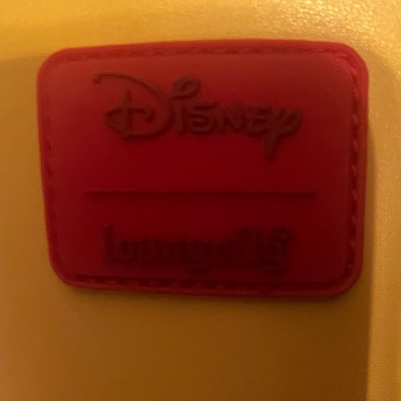 loungefly Winnie The Pooh Pencil Case New With Tag - Picture 4 of 5